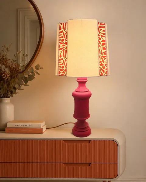 Couture doublé corail — Pied bois framboise